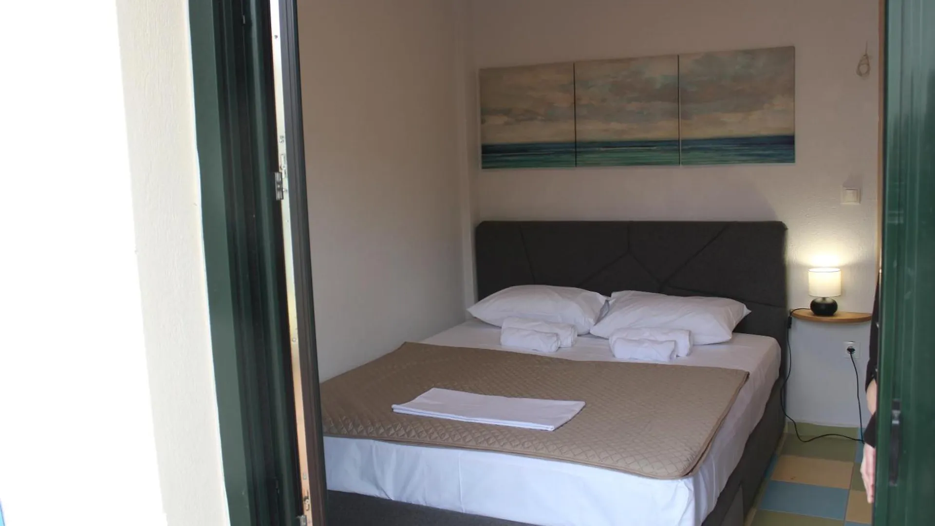 Nikiti Apartment Recon اليونان